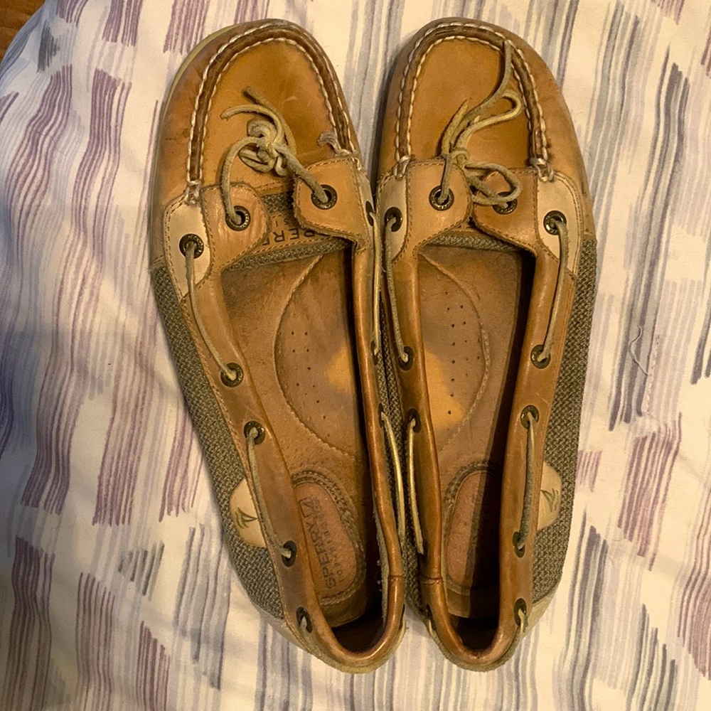 Pre- owned Womens Sperrys size 8